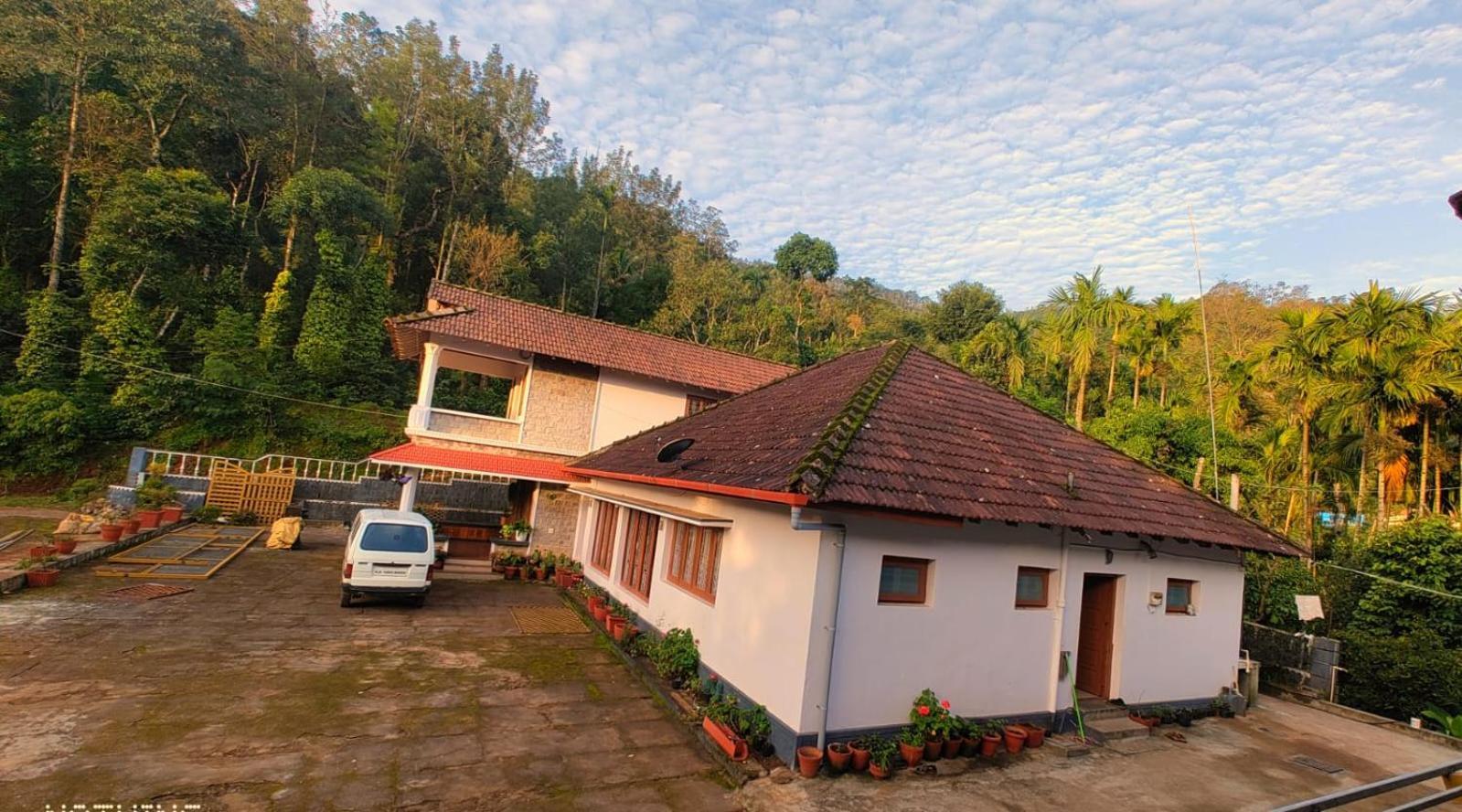 Coorg Divine Spark Home Stay Suntikoppa Экстерьер фото